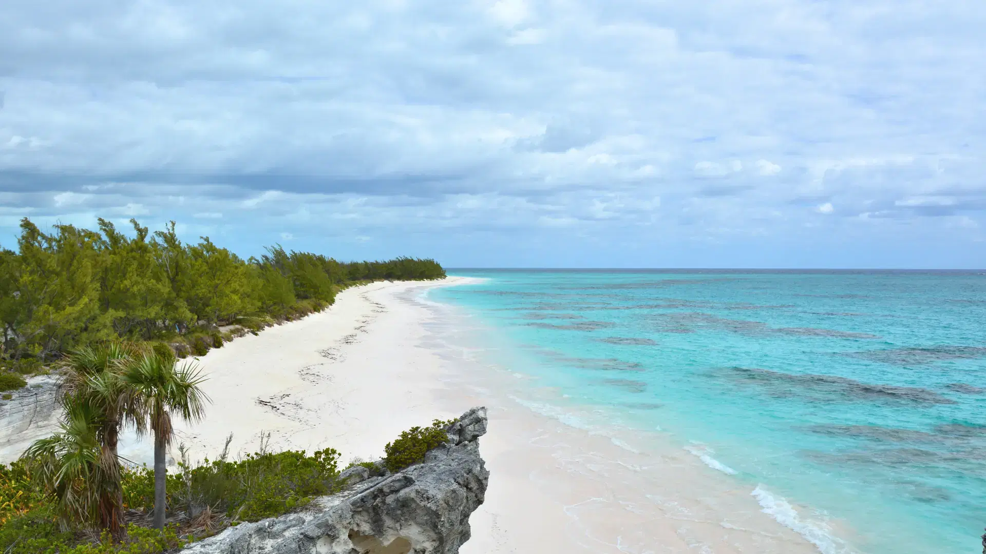Paradise beach on Eleuthera island, Bahamas