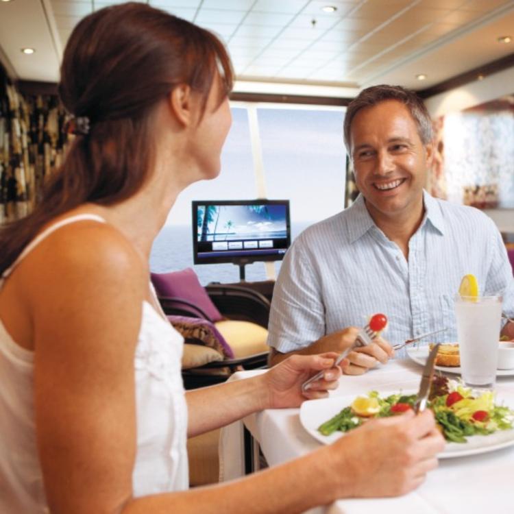 Couple eating in Suite