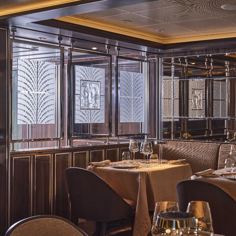 Elegant dining tables