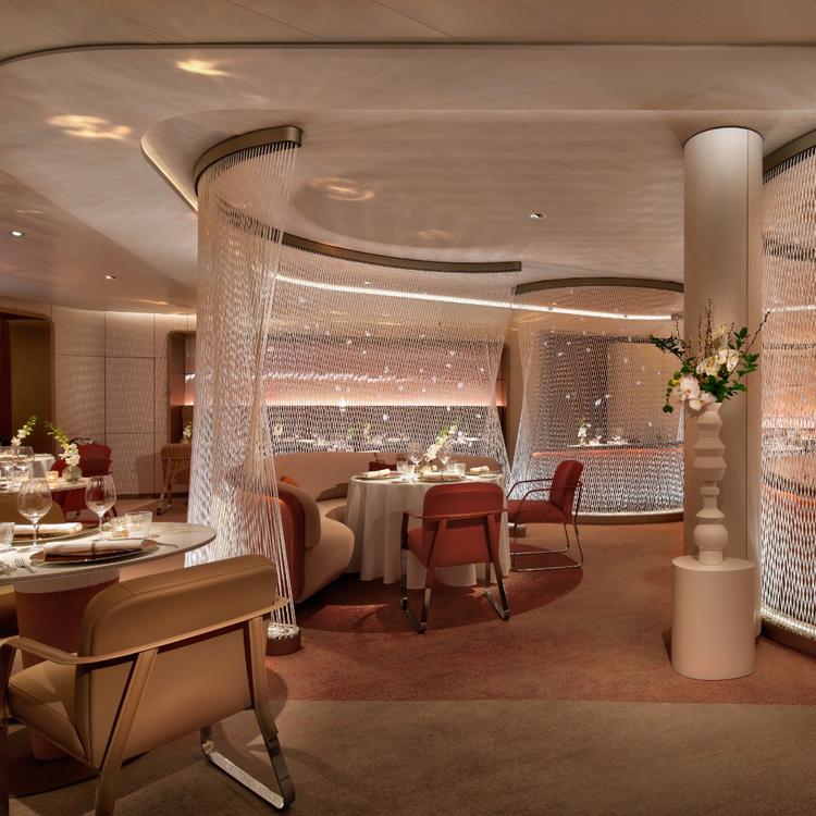 Luxurious dining setting