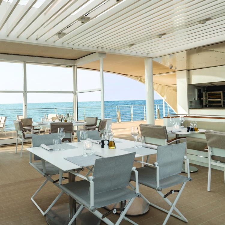 Open deck seating
