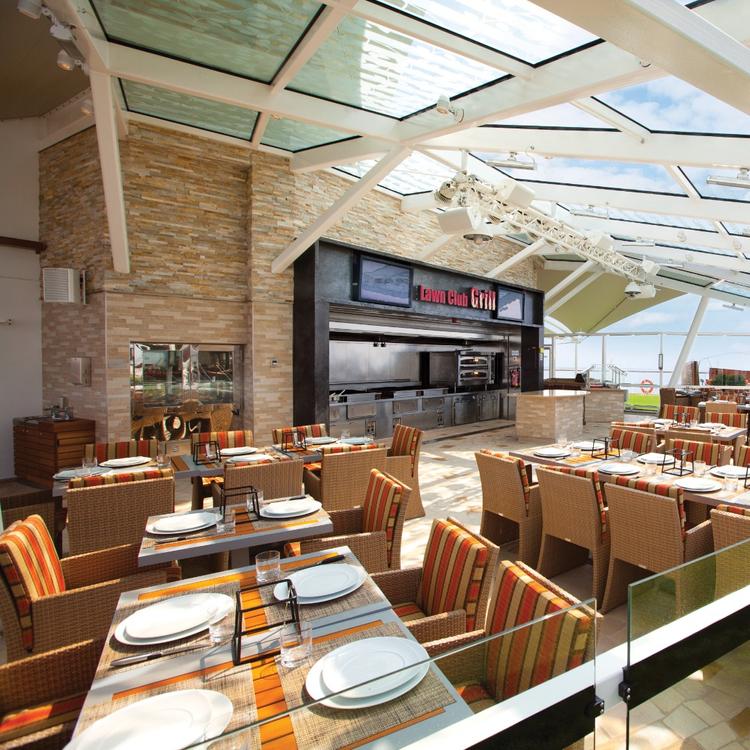 Outdoor dining seating