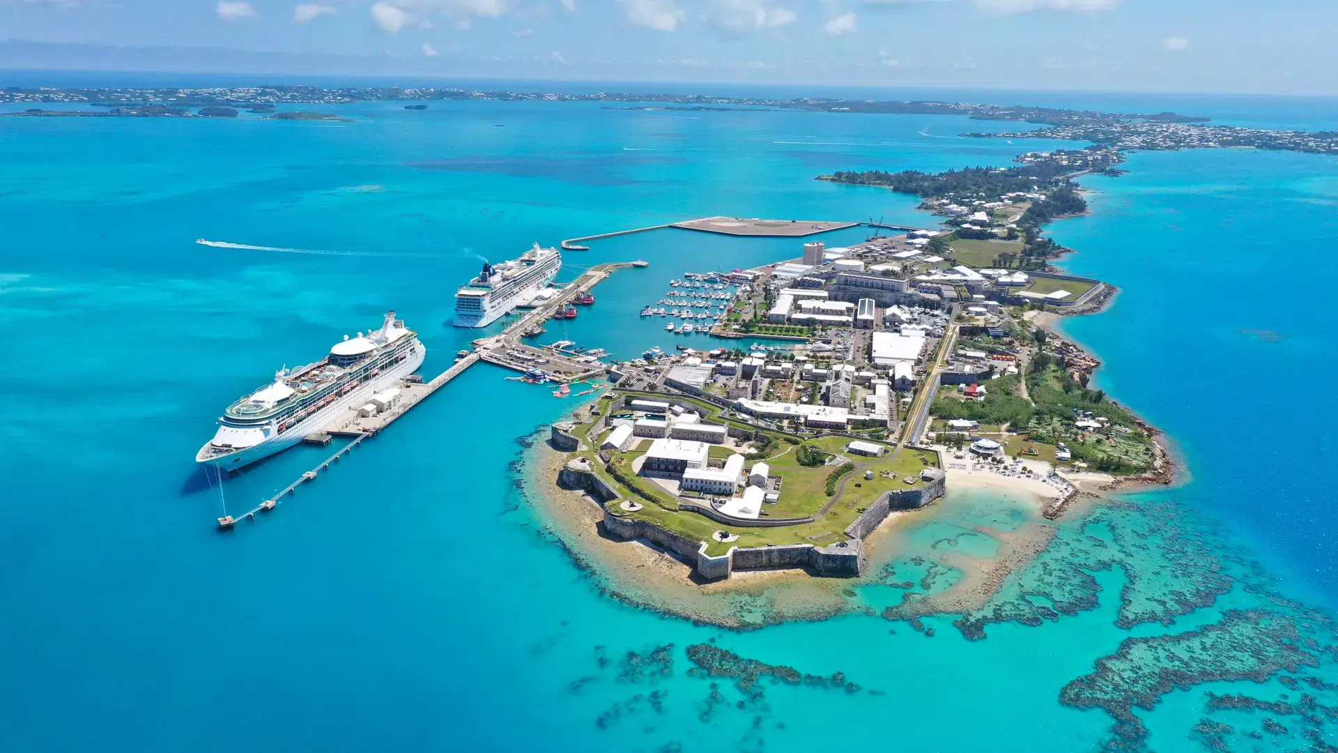 Remote Bermuda island in the middle of the Atlantic Ocean