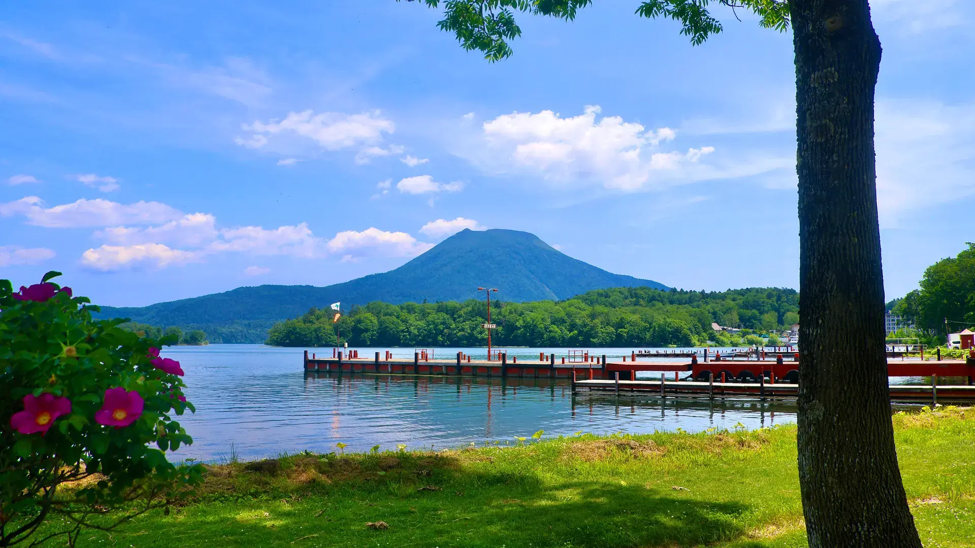 Lake Akan in early summer (Akan Town, Kushiro City, Hokkaido)